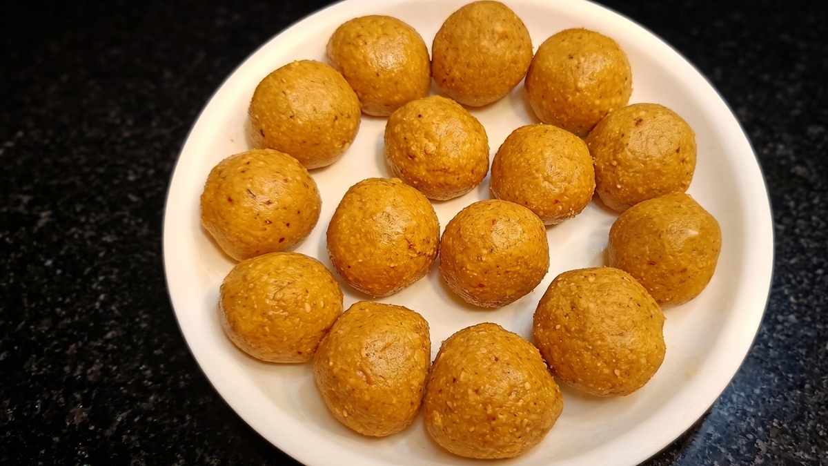 Healthy Protein Laddu Recipe | 5-Minute Instant Energy Booster (No Sugar)