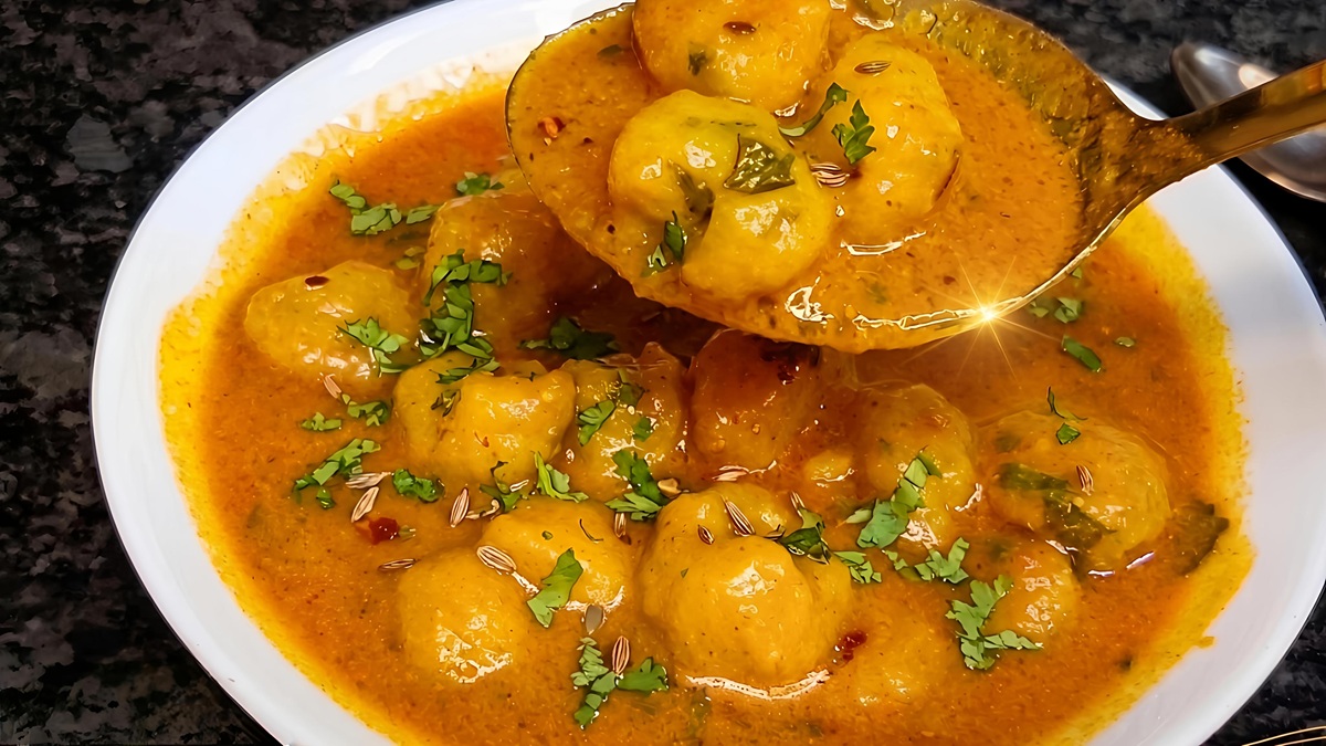 Instant Moong Dal Pakoda Curry Recipe | Quick & Healthy Sabji